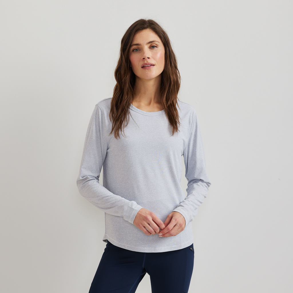 Women's Trek Light Hike Long-Sleeve Crewneck T-Shirt